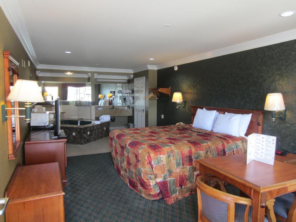 Crystal Inn Suites & Spas Inglewood Room photo